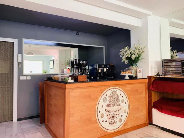Imagen de los interiores del Hostal Arriadh, C&oacute;rdoba. Foto 16