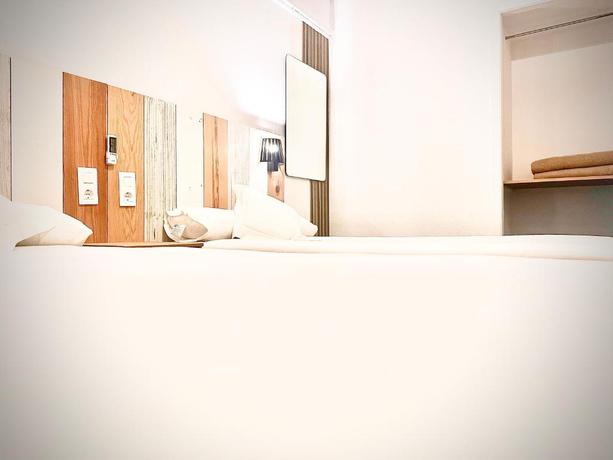 Imagen de la habitación del Hostal Arriadh, C&oacute;rdoba. Foto 8