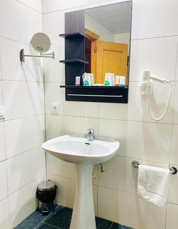 Imagen de la habitación del Hostal Arriadh. Foto 4