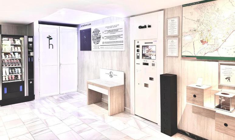 Imagen de los interiores del Hostal Arriadh. Foto 17