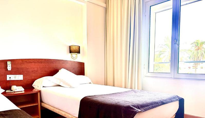 Imagen de la habitación del Hostal Arriadh. Foto 6