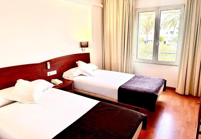 Imagen de la habitación del Hostal Arriadh. Foto 7