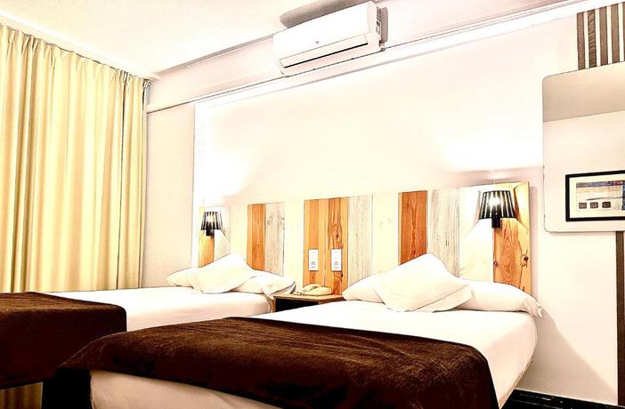 Imagen de la habitación del Hostal Arriadh. Foto 11