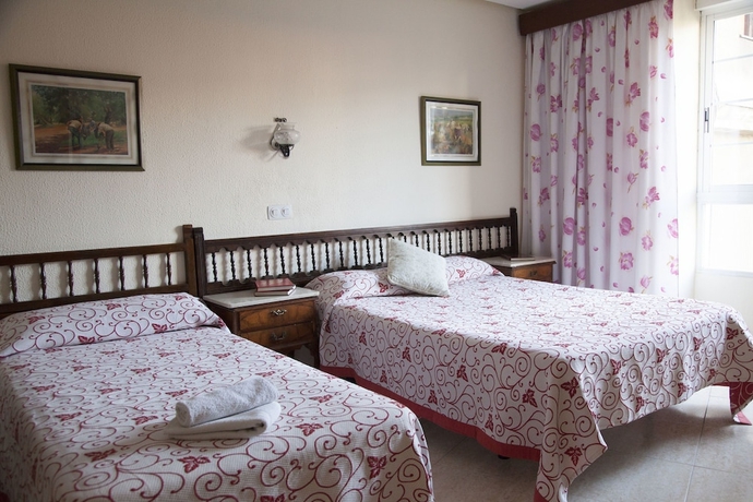 Imagen de la habitación del Hostal Arriaza. Foto 2