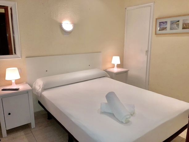 Imagen de la habitación del Hostal Arriaza. Foto 4