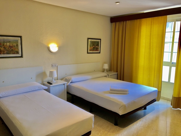 Imagen de la habitación del Hostal Arriaza. Foto 7