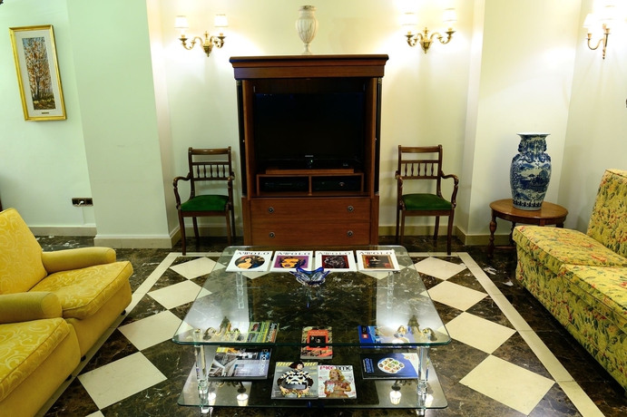 Imagen de los interiores del Hostal Arriazu. Foto 10