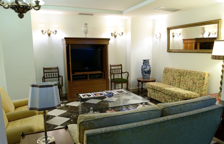 Imagen de los interiores del Hostal Arriazu. Foto 11