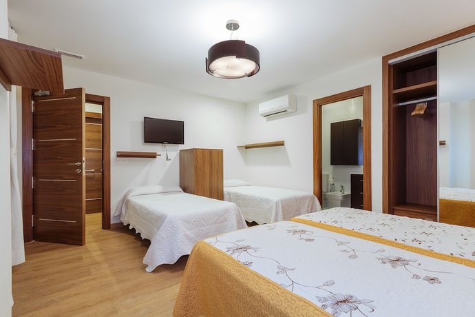 Imagen de la habitación del Hostal Arriola. Foto 13