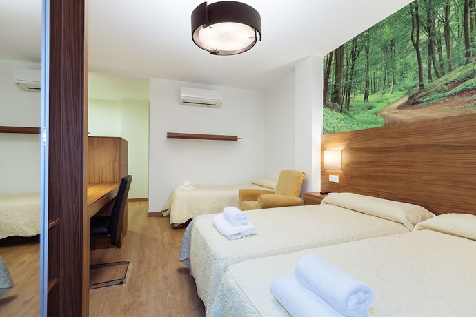 Imagen de la habitación del Hostal Arriola. Foto 16