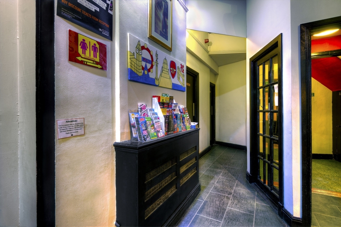 Imagen de los interiores del Hostal Arsenal Tavern Backpackers. Foto 13