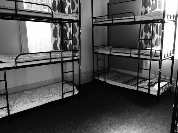 Imagen de la habitación del Hostal Arsenal Tavern Backpackers. Foto 8