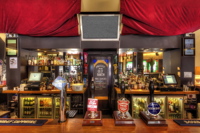 Imagen del bar/restaurante del Hostal Arsenal Tavern Backpackers. Foto 6