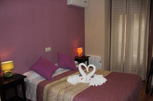 Imagen de la habitación del Hostal Art Madrid. Foto 2