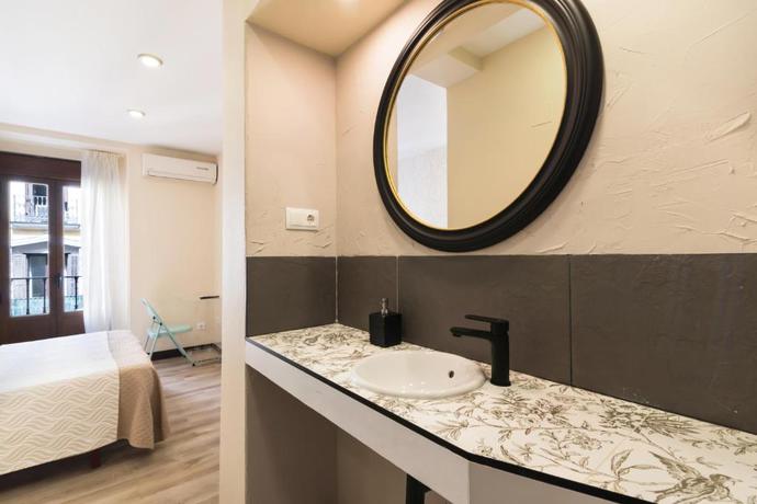 Imagen de la habitación del Hostal Art Madrid. Foto 2