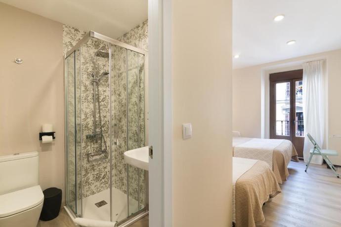 Imagen de la habitación del Hostal Art Madrid. Foto 3