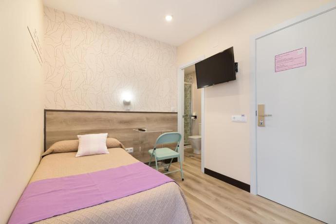 Imagen de la habitación del Hostal Art Madrid. Foto 6