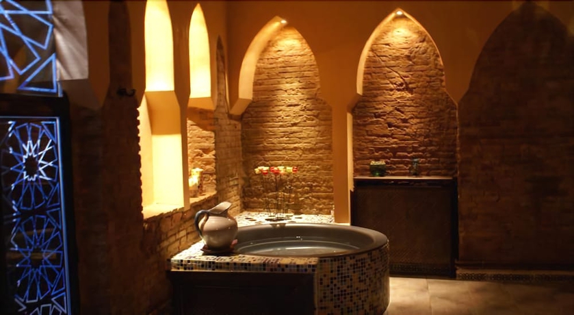 Imagen de los interiores del Hostal Arteaga and Baños Árabes Elvira. Foto 16