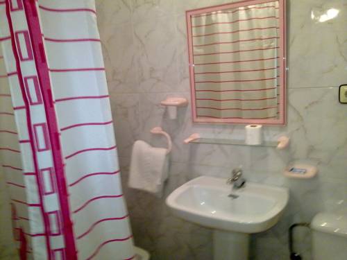 Imagen de la habitación del Hostal Asensio Nijar. Foto 11