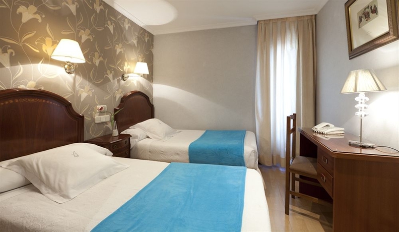 Imagen de la habitación del Hostal Astoria, Barrio de las Letras. Foto 6