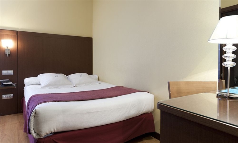 Imagen de la habitación del Hostal Astoria, Madrid. Foto 5