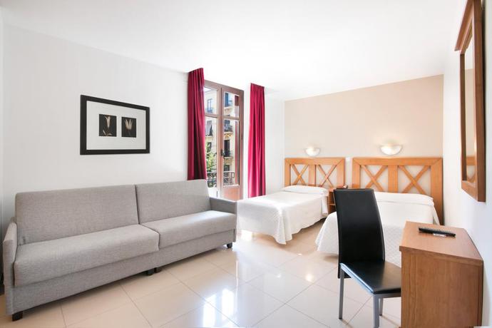 Imagen de la habitación del Hostal Atenas Granada. Foto 2