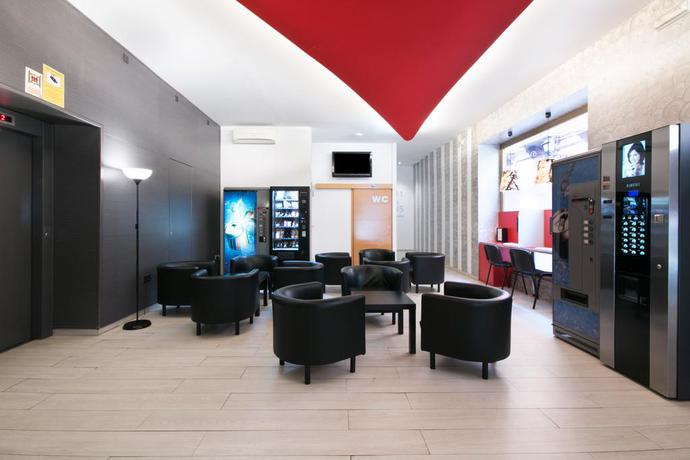 Imagen de los interiores del Hostal Atenas Granada. Foto 27