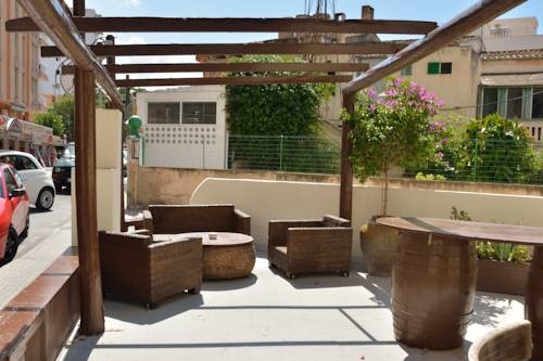 Imagen general del Hostal Atlanta, El Arenal. Foto 7