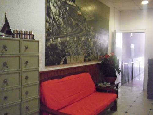 Imagen general del Hostal Atlantic, Calella. Foto 6