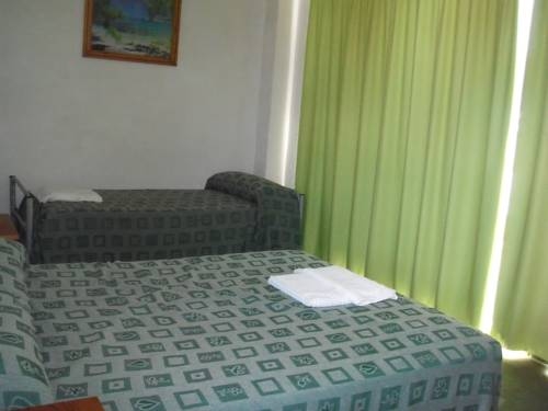 Imagen general del Hostal Atlantic, Calella. Foto 8