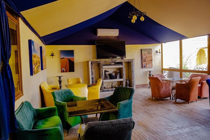 Imagen de los interiores del Hostal Auberge Kasbah Merzouga. Foto 16