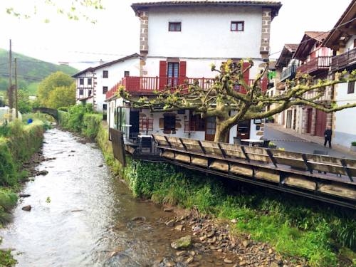 Imagen general del Hostal Auzoa. Foto 9