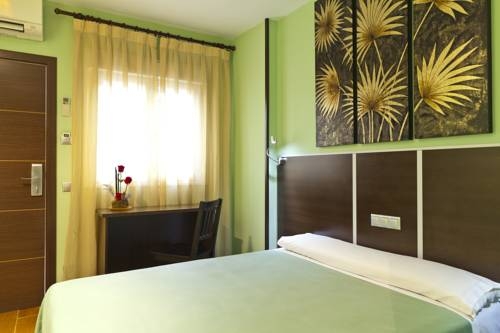 Imagen de la habitación del Hostal Avenida Barajas. Foto 3