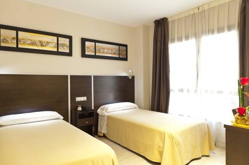 Imagen de la habitación del Hostal Avenida Barajas. Foto 6