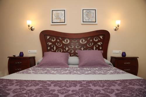 Imagen de la habitación del Hostal Avenida, Tabernas. Foto 15