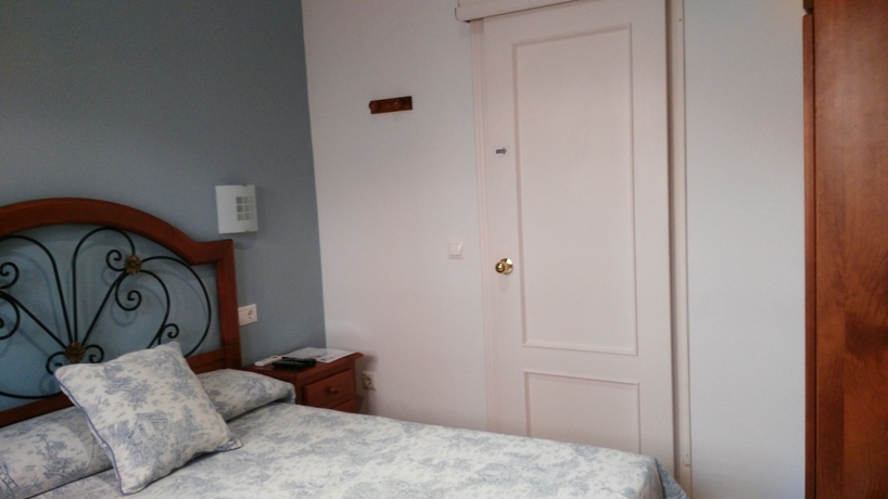 Imagen de la habitación del Hostal Azahar, C&oacute;rdoba. Foto 2