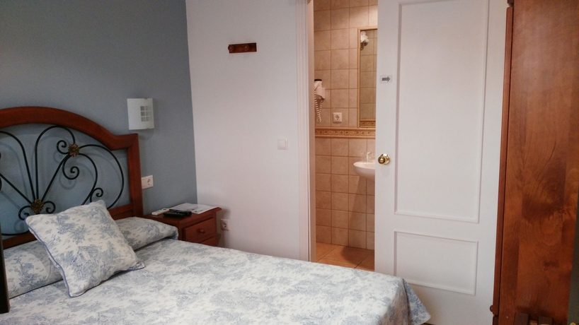 Imagen de la habitación del Hostal Azahar, C&oacute;rdoba. Foto 3