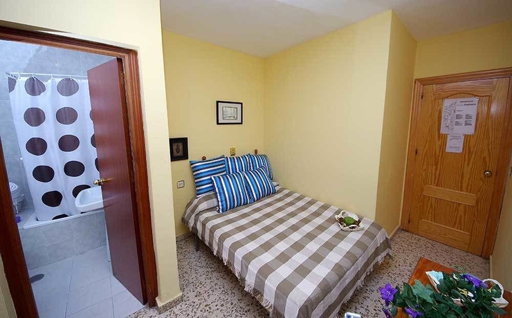 Imagen de la habitación del Hostal Azahara. Foto 7