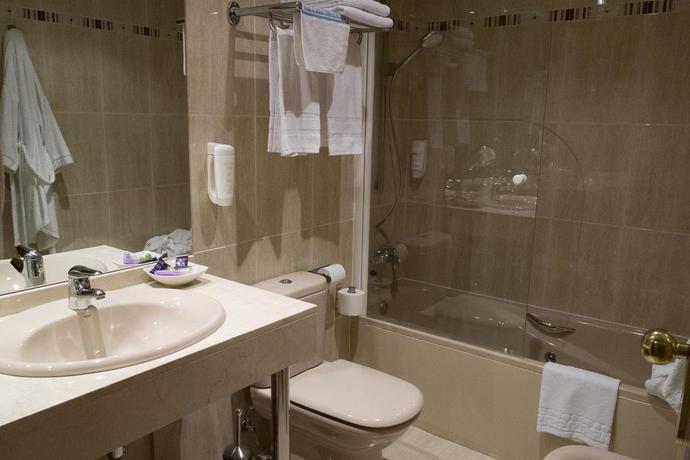 Imagen de la habitación del Hostal Azul, EL MOLAR. Foto 6