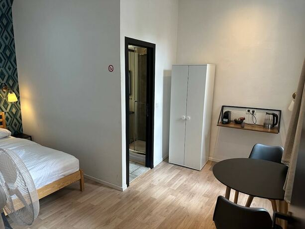 Imagen de la habitación del Hostal BED College. Foto 12