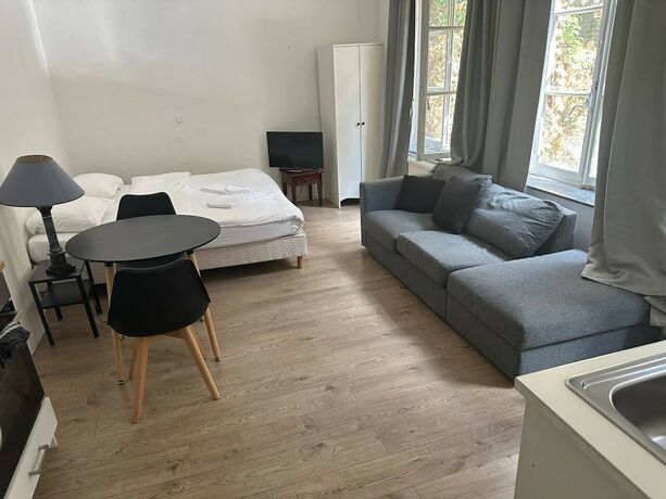 Imagen de la habitación del Hostal BED College. Foto 16