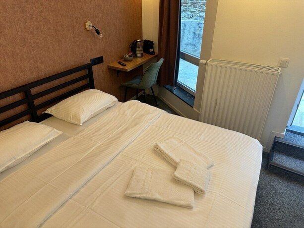Imagen de la habitación del Hostal BED College. Foto 20