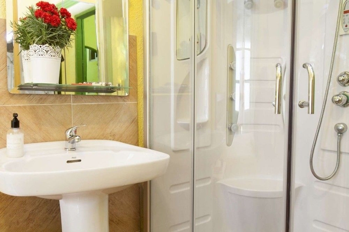 Imagen de la habitación del Hostal Bahia Madrid. Foto 3