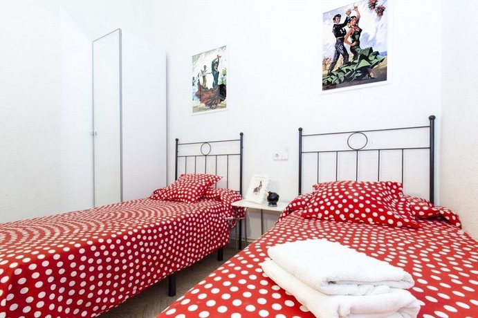Imagen de la habitación del Hostal Bahia Madrid. Foto 10