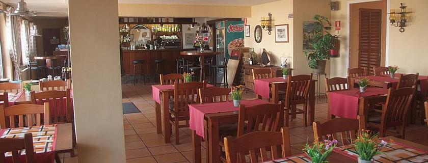 Imagen del bar/restaurante del Hostal Bah&iacute;a Azul. Foto 2