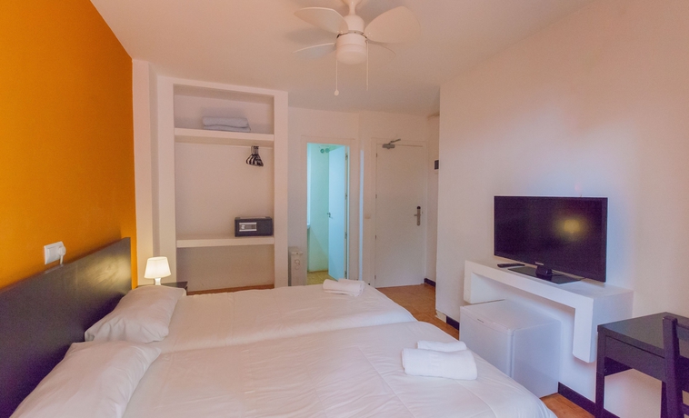 Imagen de la habitación del Hostal Baleàric - Adults Only. Foto 8