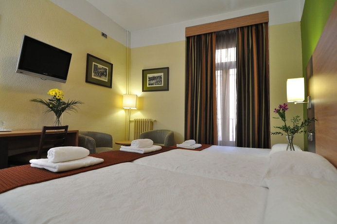 Imagen de la habitación del Hostal Ballesta. Foto 7