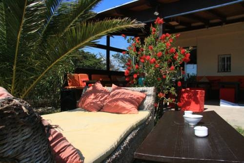 Imagen de los exteriores del Hostal Banti. Foto 20