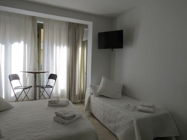 Imagen de la habitación del Hostal Barcelona City Centre. Foto 3