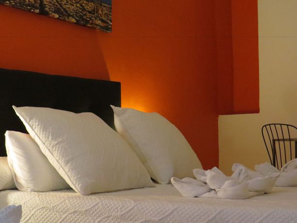 Imagen de la habitación del Hostal Barcelona City Centre. Foto 6